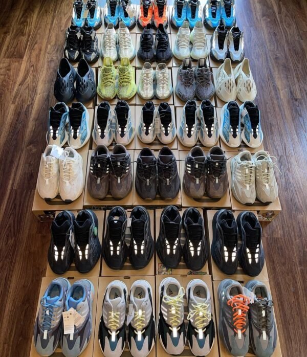Yeezy shoes pallet product photo