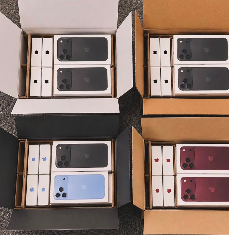 iPhone wholesale pallet product photo
