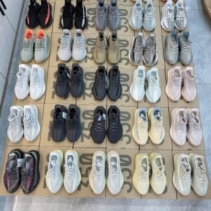 Yeezy Shoes Pallet wholesale inventory for resellers
